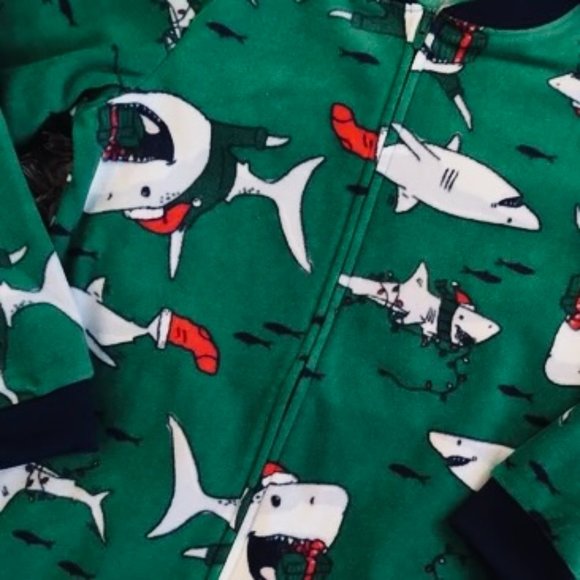 CARTER'S Boy's Footed 1 Piece Sleeper "Holiday Sharks" Pajama NWT Size 6 - Picture 9 of 9